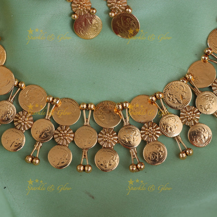 Exquisite Gold Coin Necklace for Festive Celebrations