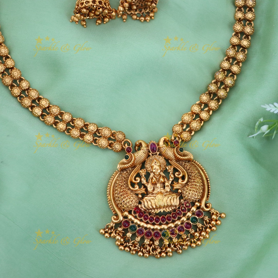 Exquisite Lakshmi Temple Necklace for Festive Occasions
