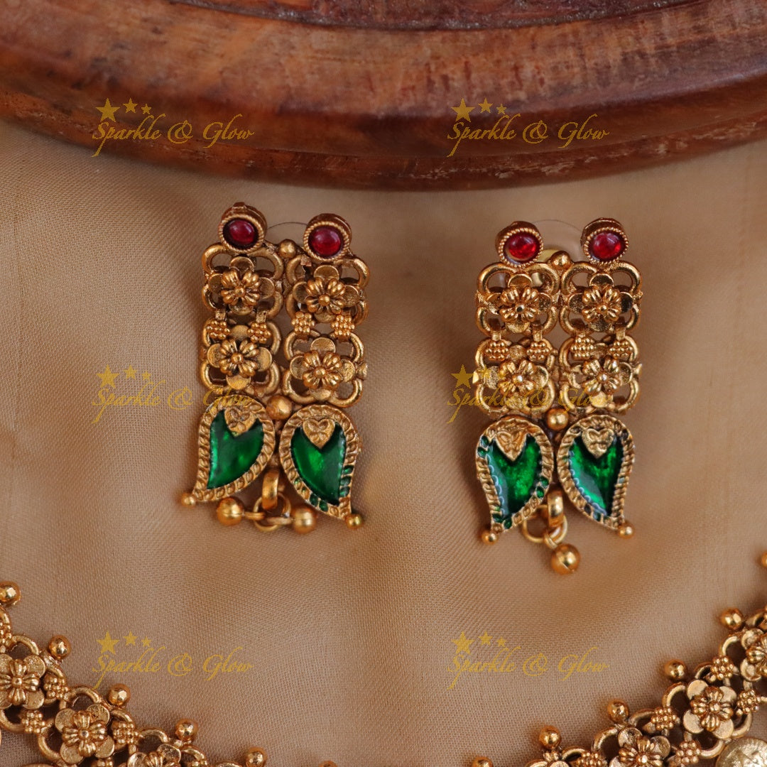 Exquisite Coin Mango Necklace - Gold Elegance