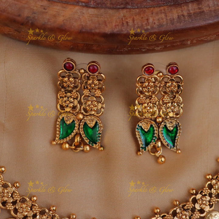 Exquisite Coin Mango Necklace - Gold Elegance