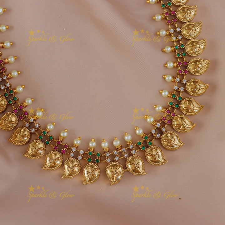Mango Leaf Kemp Necklace - Festive Elegance Redefined