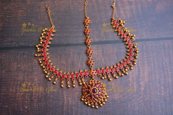 Bridal three sided kemp maang tikka with gold bead dropping