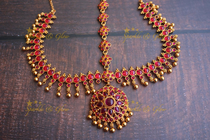 Bridal three sided kemp maang tikka with gold bead dropping
