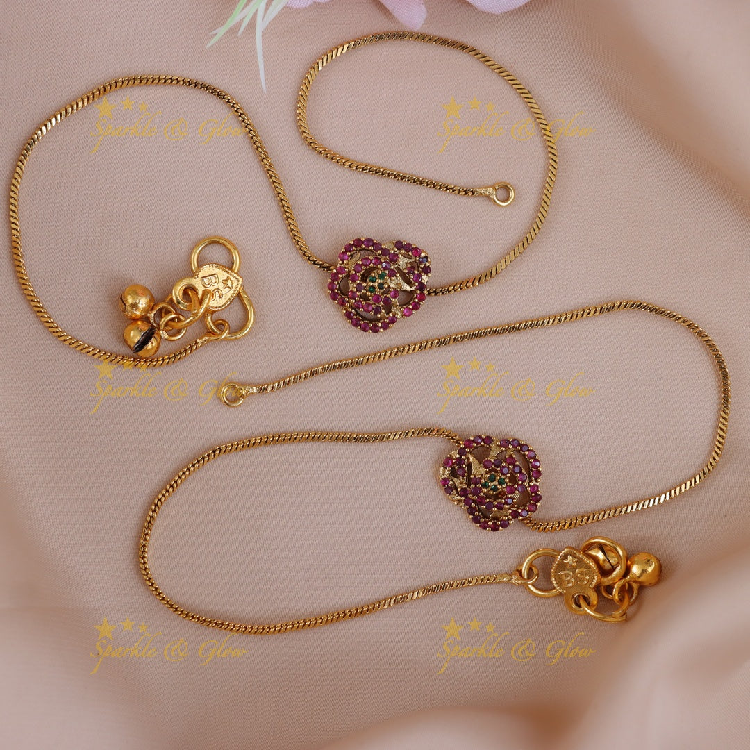 Elegant Gold Chain Anklet with Pendant – Festive Glam