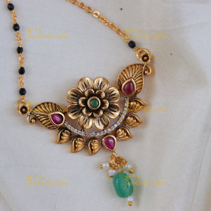 Exquisite Gold Floral Mango Pendant Mangalsutra