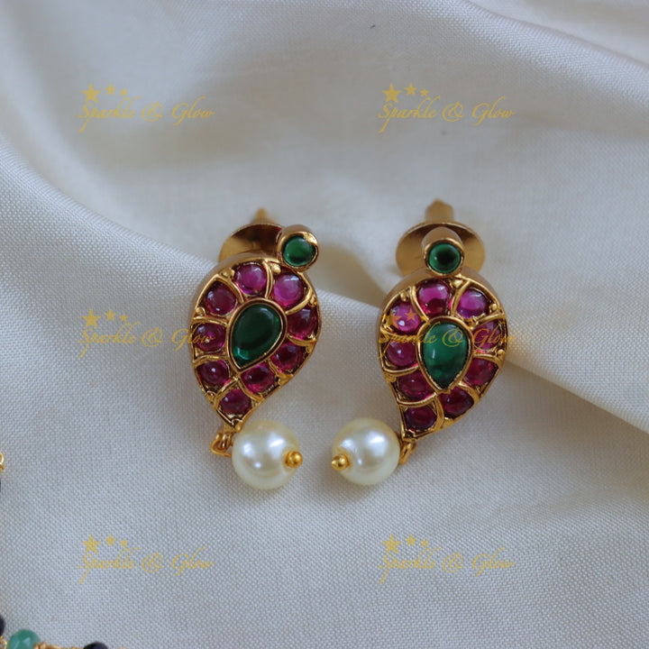 Lustrous Mango Mangalsutra Pendant Necklace