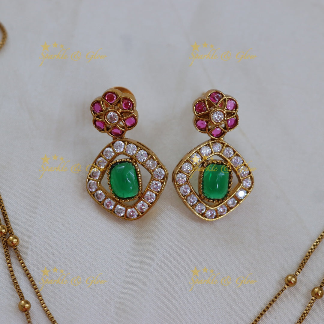 Exquisite Gold Necklace with Stone Pendants