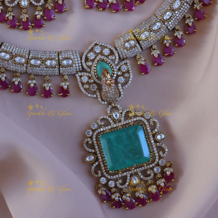 Exquisite Gold Peacock Necklace Set with Earrings