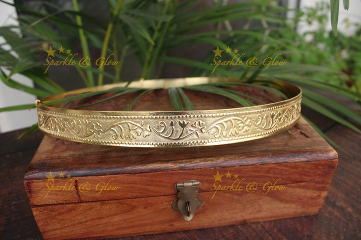 Gold alike antique simple hipbelt with intricate design