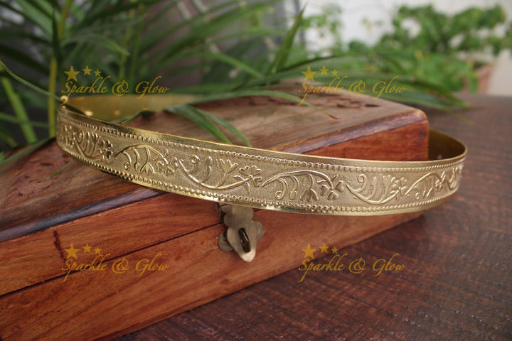 Gold alike antique simple hipbelt with intricate design