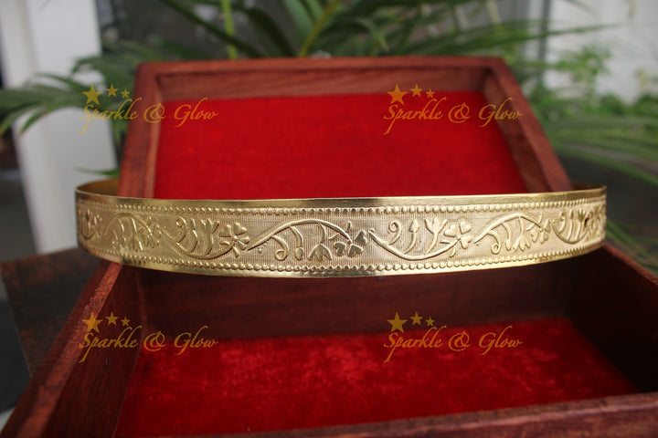 Gold alike antique simple hipbelt with intricate design