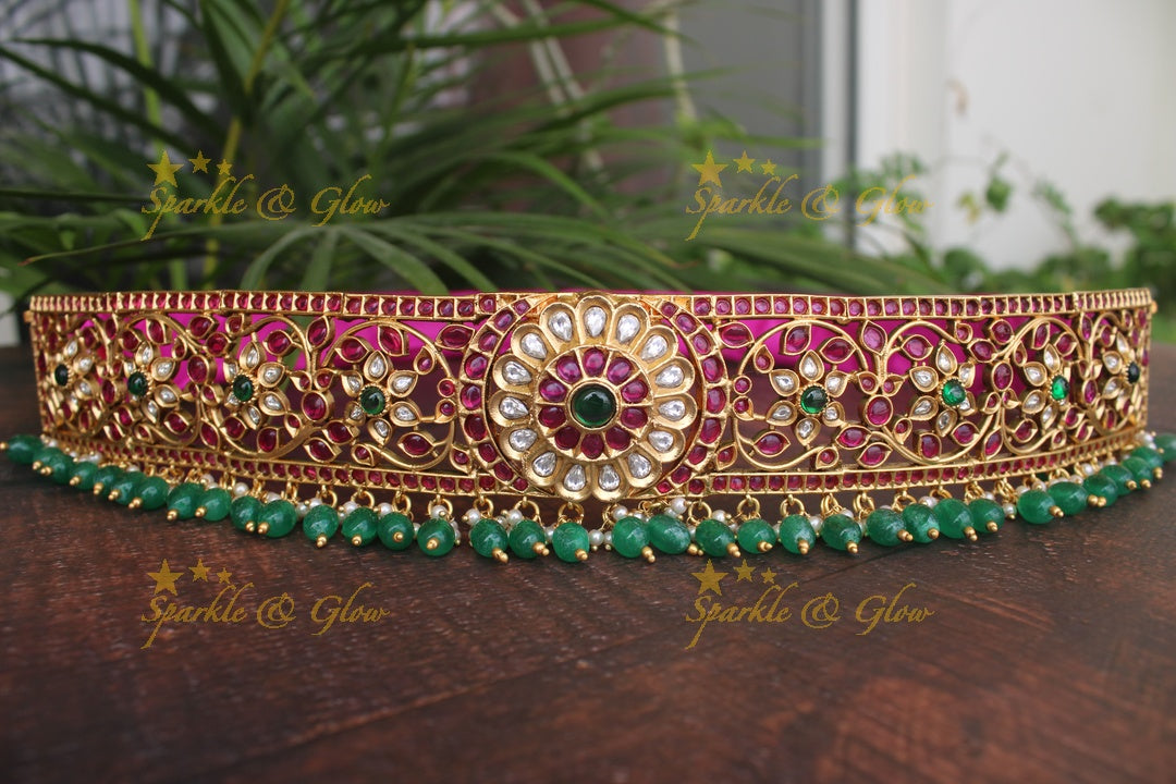 Gold alike non idol statement kemp hipbelt with greean beads