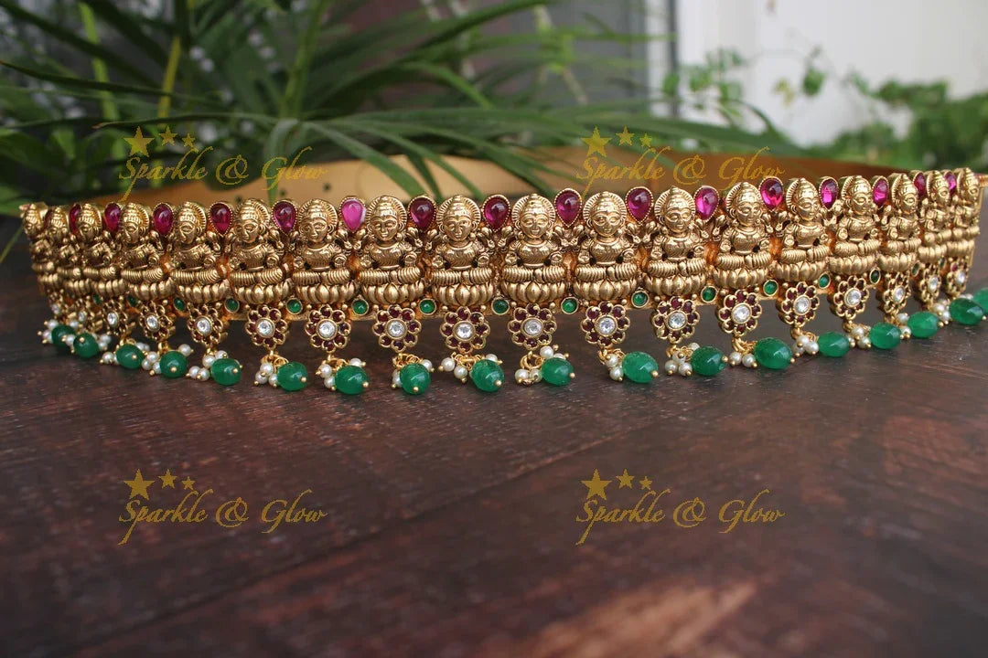 Gold alike polished Lakshmi hipbelt with flower design in bottom of the hipbelt - Green - Sparkle and Glow