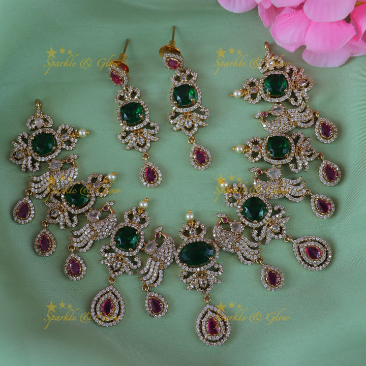 Exquisite Peacock Necklace - Elevate Festive Glamour