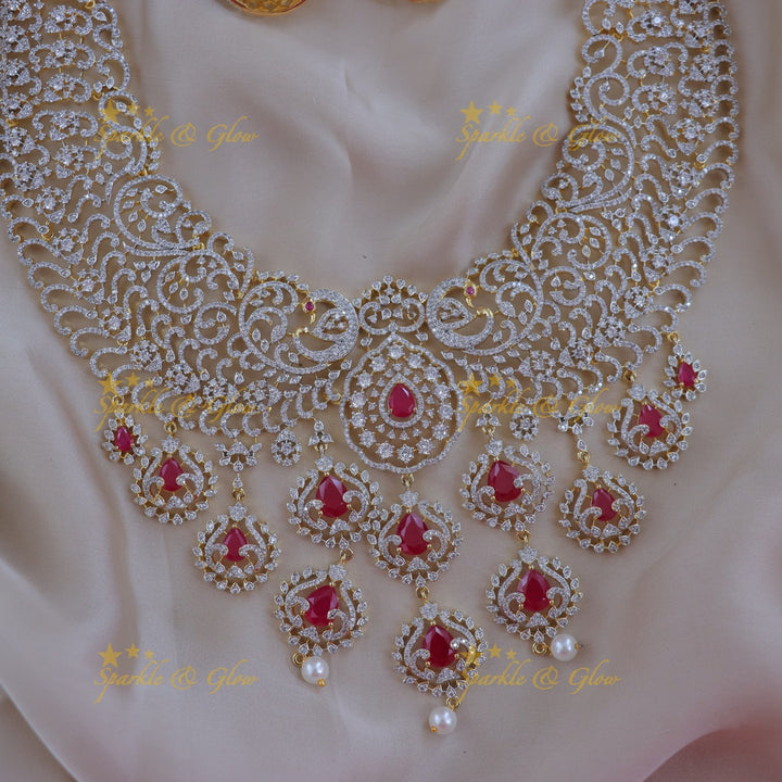 Elegant Gold-Plated Necklace - Majestic Wedding Design