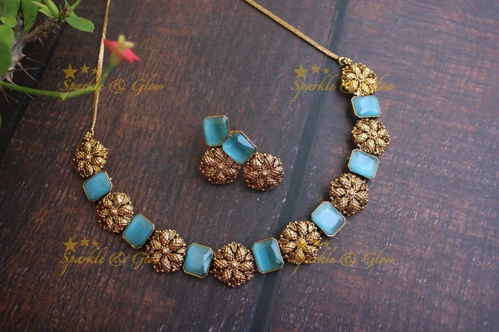 Elegant gold alike floral necklace- Pink - Sparkle and Glow