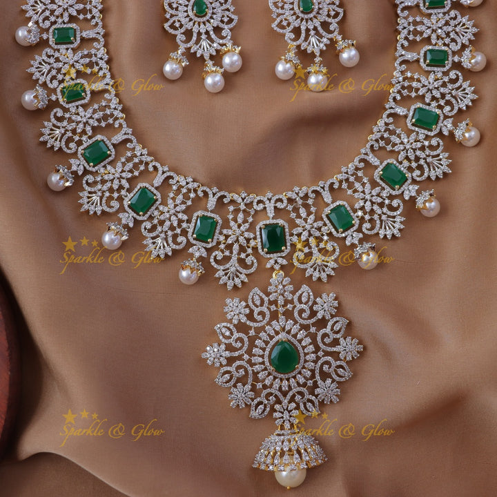 Luxurious Floral Pearl Necklace Set for Weddings