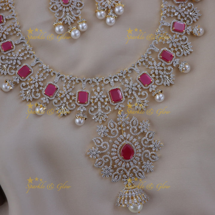 Luxurious Floral Pearl Necklace Set for Weddings