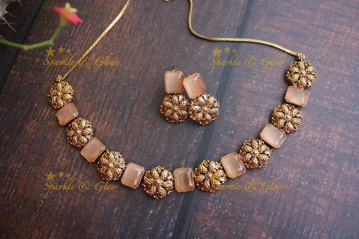 Elegant gold alike floral necklace- Pink - Sparkle and Glow