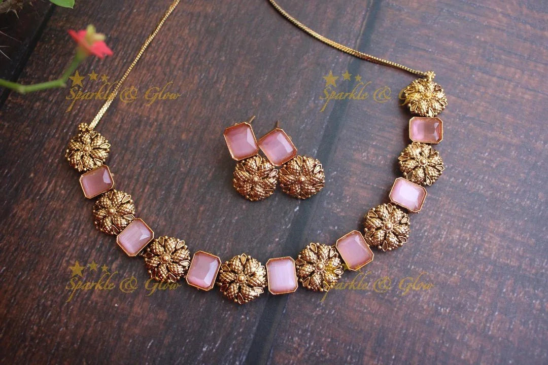 Elegant gold alike floral necklace- Pink - Sparkle and Glow