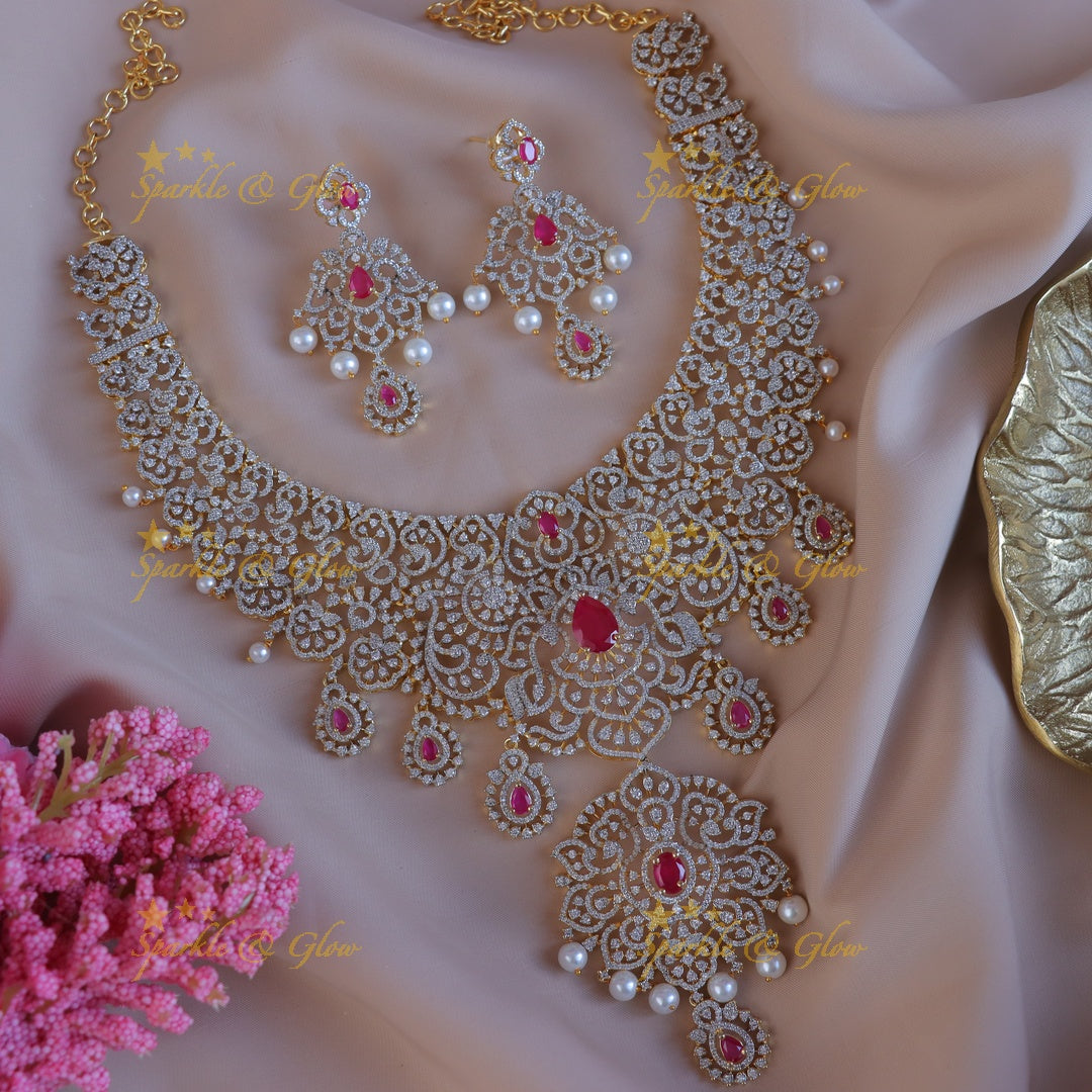 Elegant Gold Polish Necklace Set for Festive Occasions