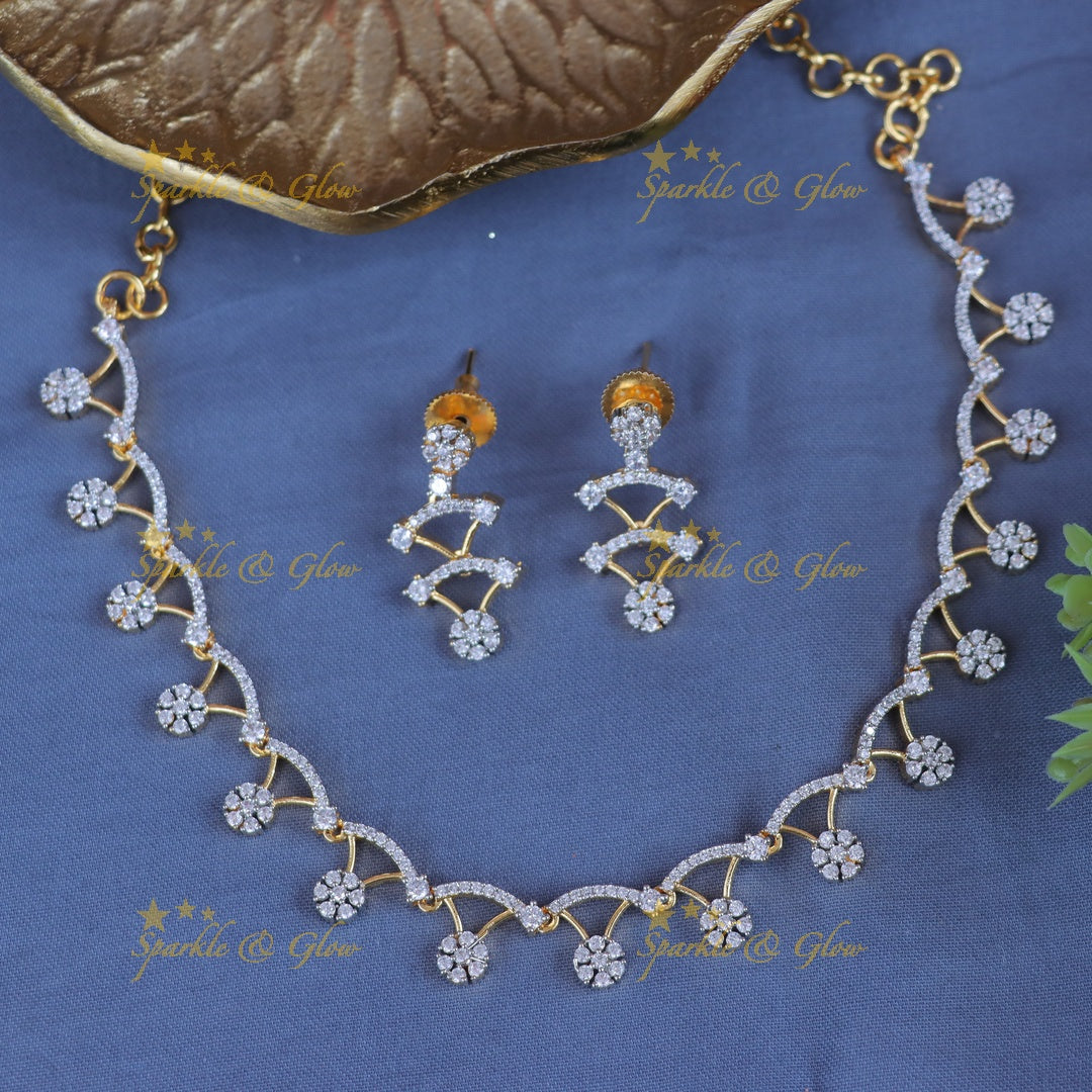 Exquisite Floral Necklace for Weddings & Celebrations