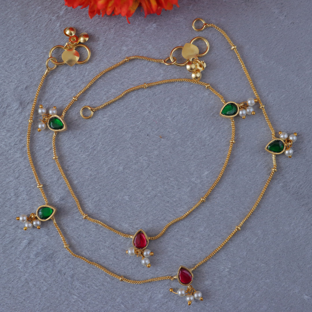 Exquisite Gold Tone Anklet for Celebrations