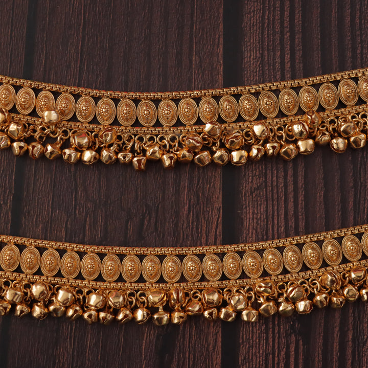 Exquisite Floral Gold Anklets for Special Occasions