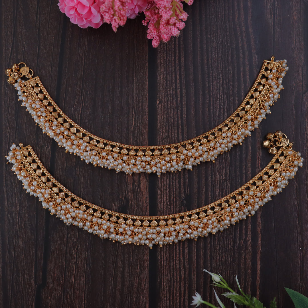 Exquisite Gold Anklets for Every Occasion | Sparkle & Glow