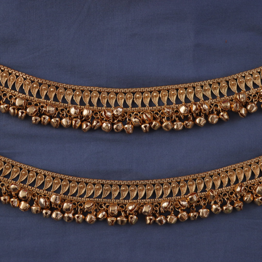 Elegant Gold Plated Leaf Design Anklet for Weddings