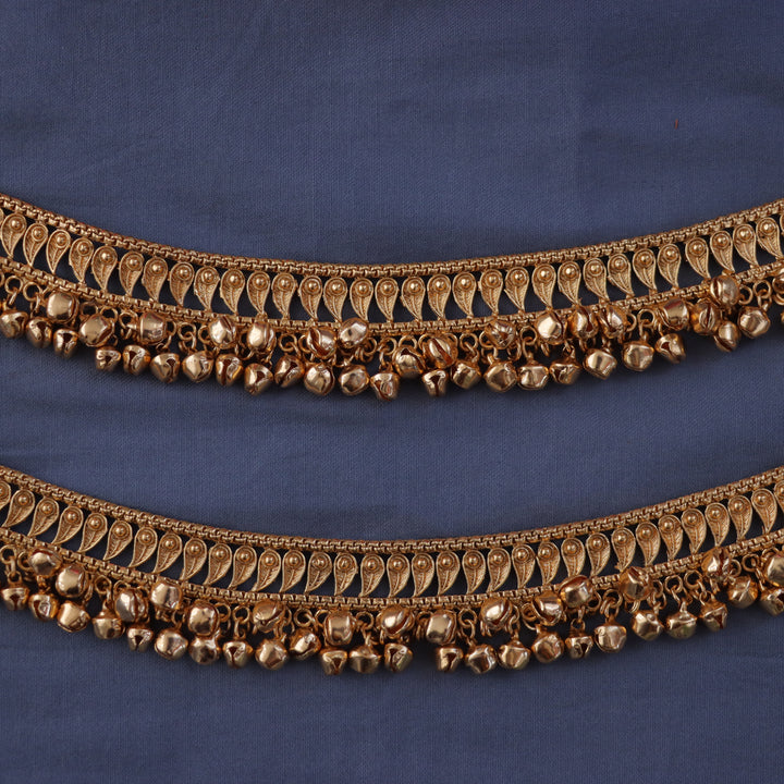 Elegant Gold Plated Leaf Design Anklet for Weddings