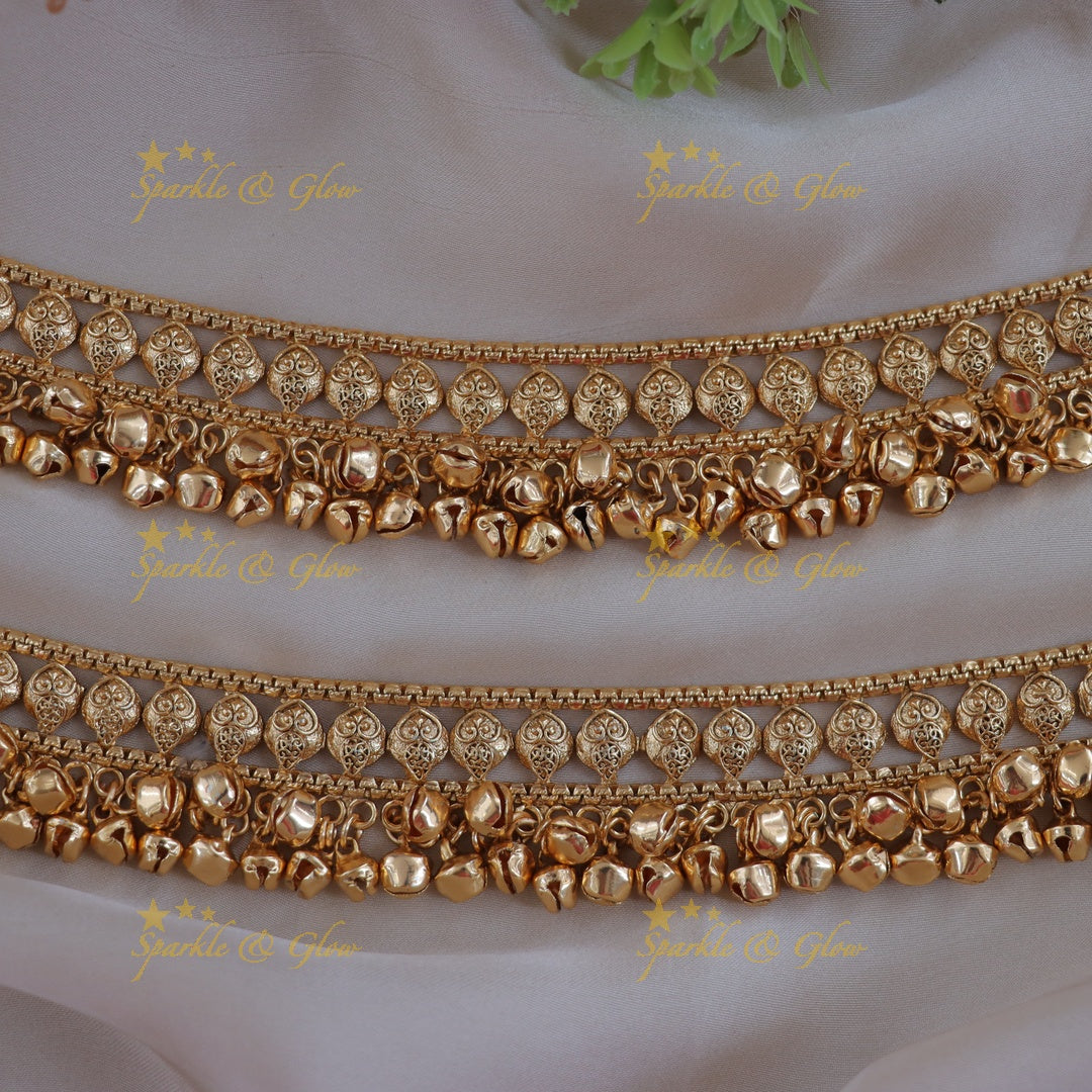 Festive Gold Anklets for Glamorous Celebrations
