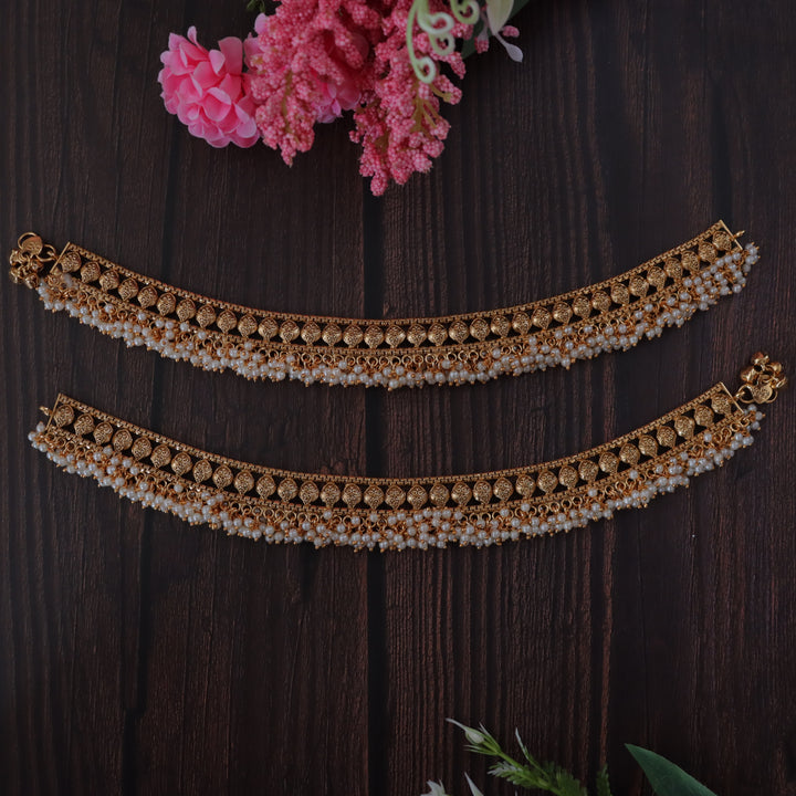 Festive Gold Anklets for Glamorous Celebrations