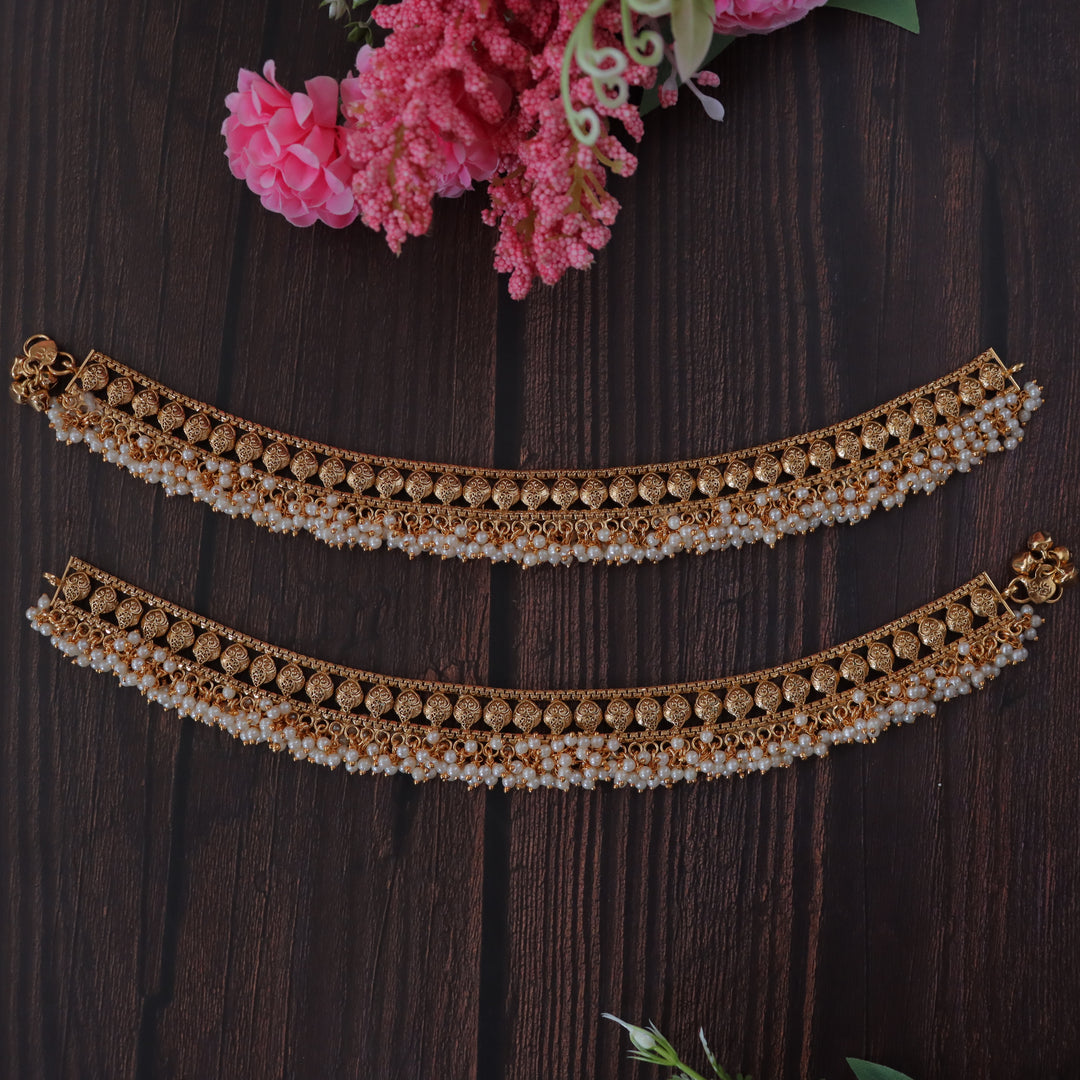 Festive Gold Anklets for Glamorous Celebrations