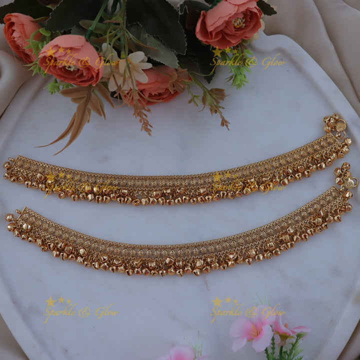 Exquisite Gold Anklet - Embrace Elegance with Style