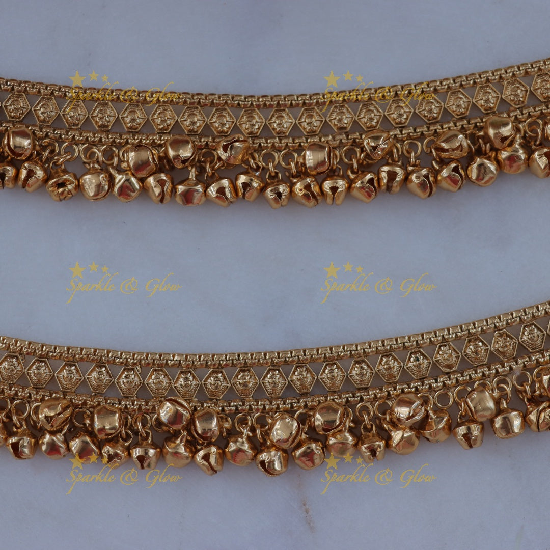 Exquisite Gold Anklet - Embrace Elegance with Style