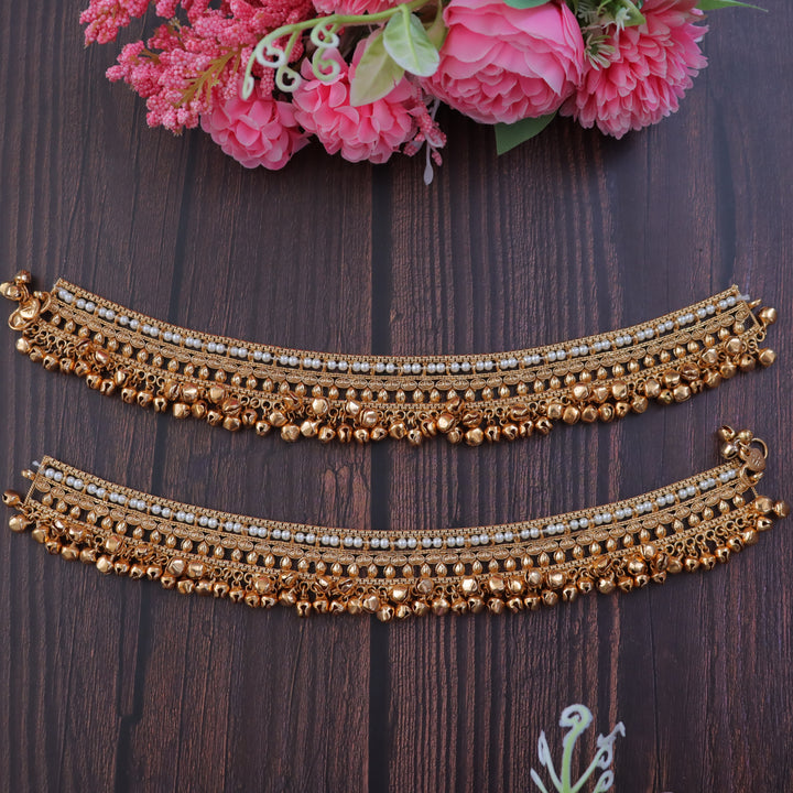 Exquisite Gold Pearl Anklets for Weddings and Festivities