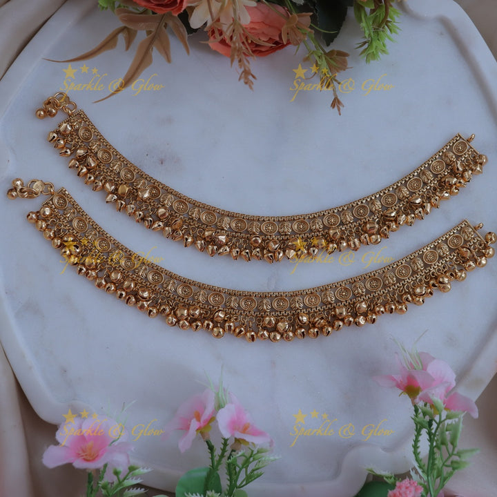 Exquisite Floral Peacock Gold Anklet with Bells