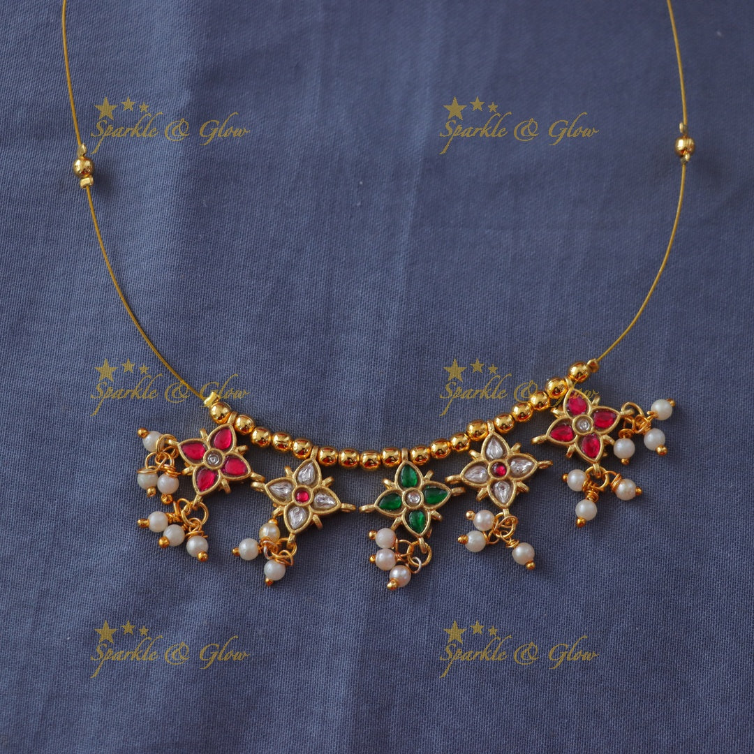 Floral Pearl Necklace for Special Occasions