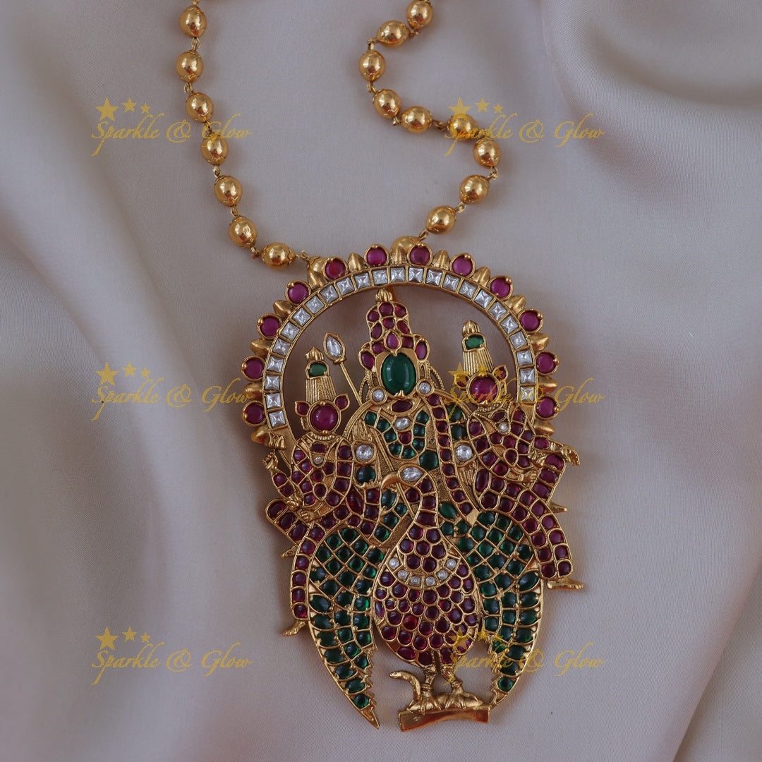 Exquisite Gold Peacock Pendant Necklace for Celebrations