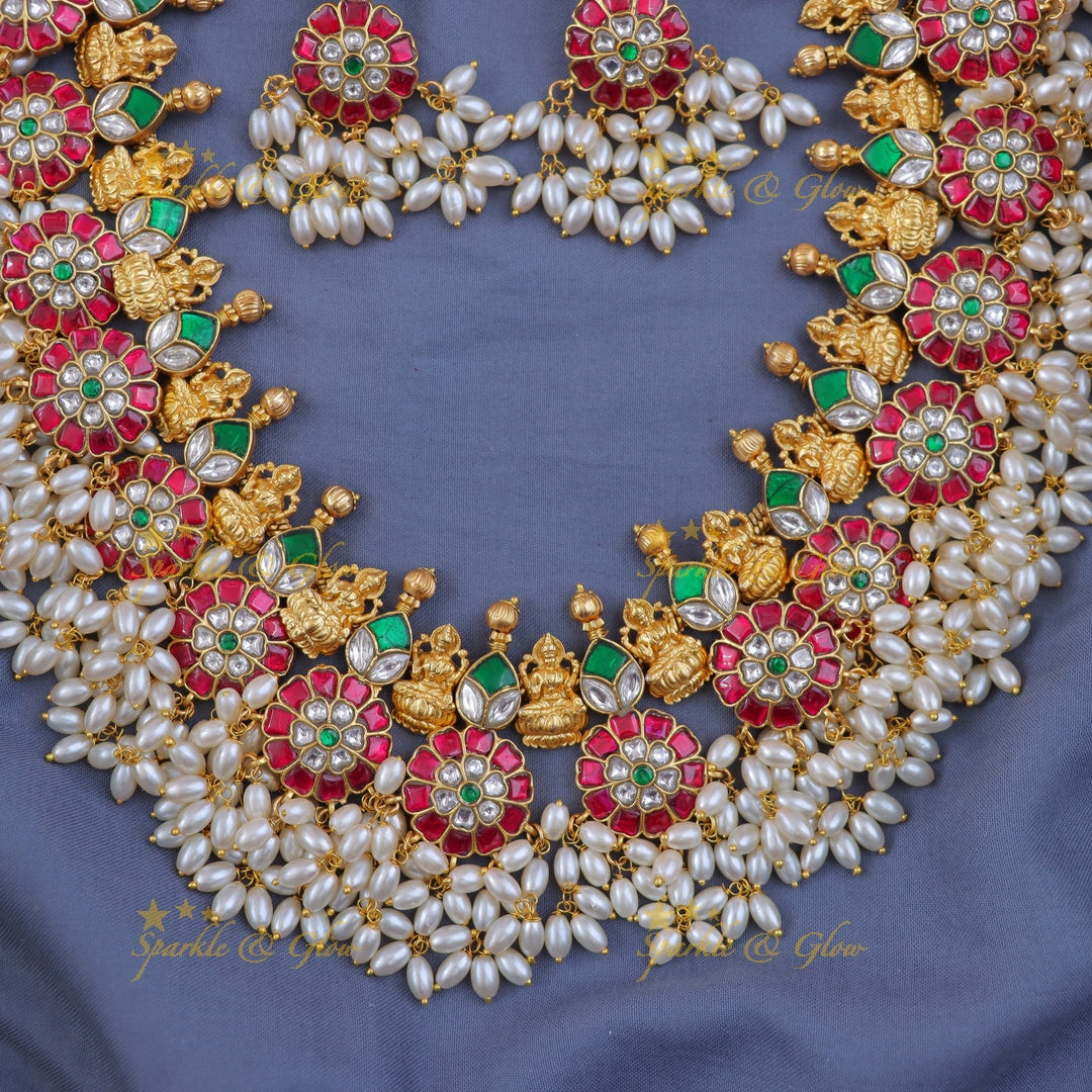 Exquisite Floral Guttapusalu Necklace - Sparkle & Glow