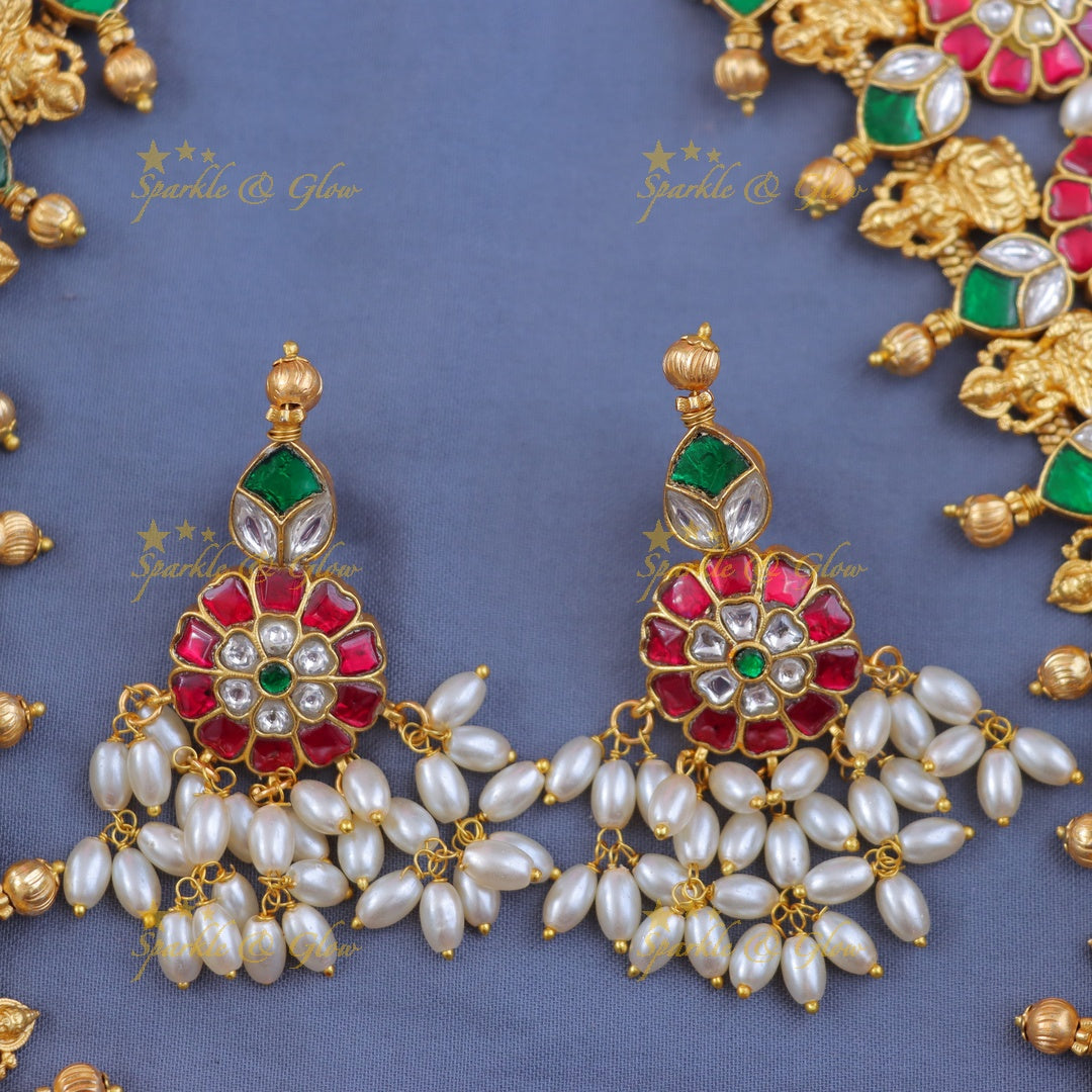 Exquisite Floral Guttapusalu Necklace - Sparkle & Glow