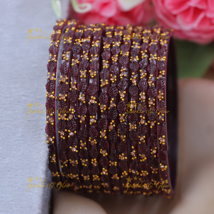 Elegant Green Leaf Design Bangle for Festive Occasions