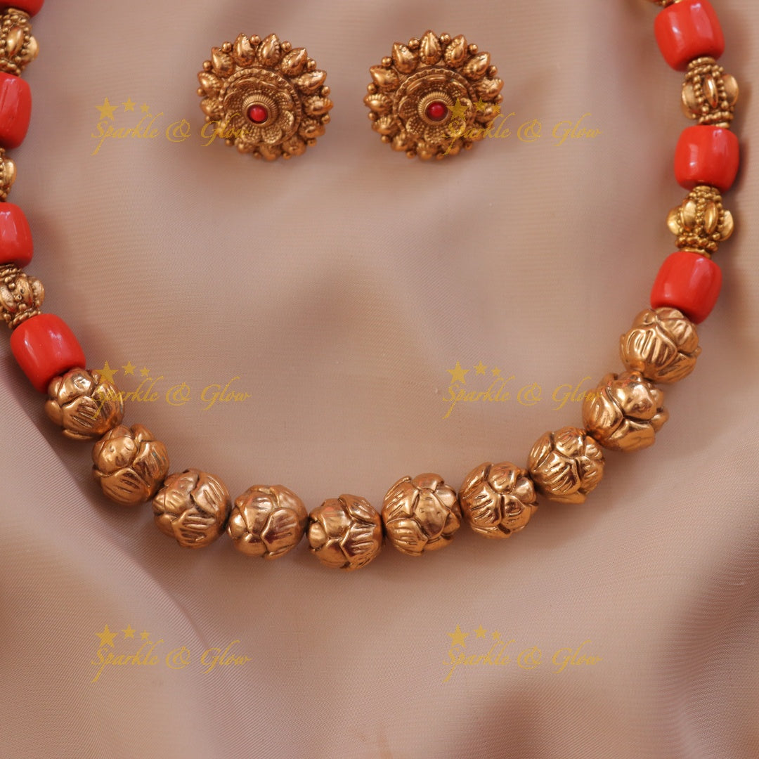 Exquisite Floral Gold Bead Necklace – Festive Collection