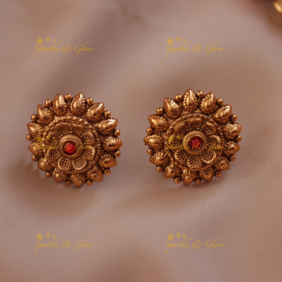 Exquisite Floral Gold Bead Necklace – Festive Collection