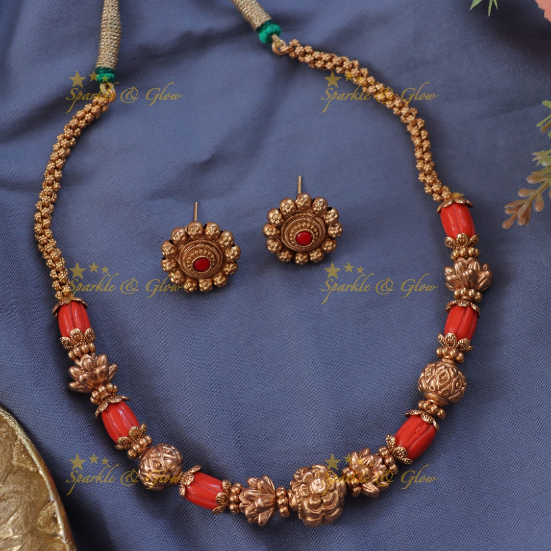 Gold Bead Floral Stone Necklace - Festive Elegance