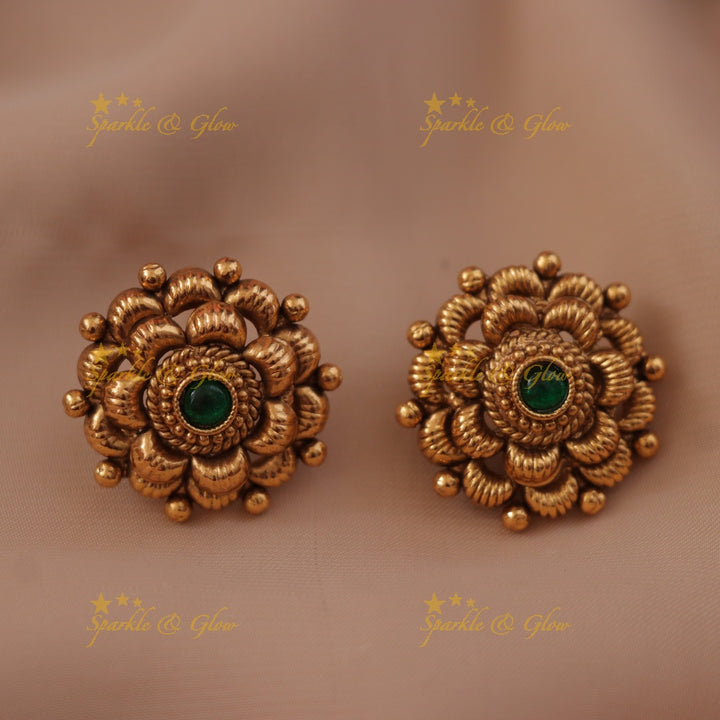 Exquisite Beaded Necklace for Weddings - Sparkle & Glow