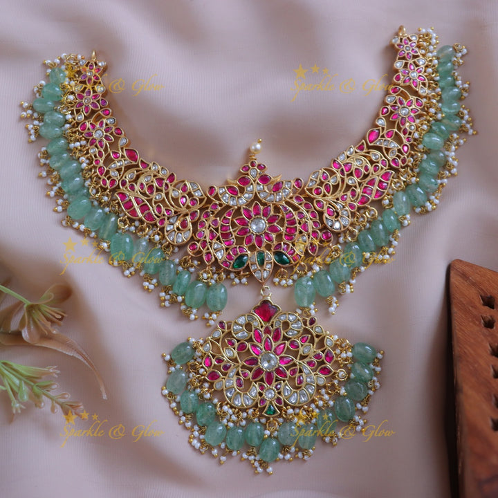 Exquisite Gold Jadau Necklace for Grand Celebrations