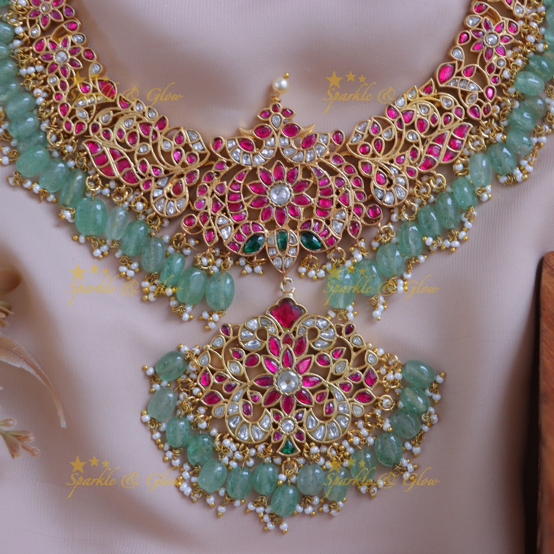 Exquisite Gold Jadau Necklace for Grand Celebrations
