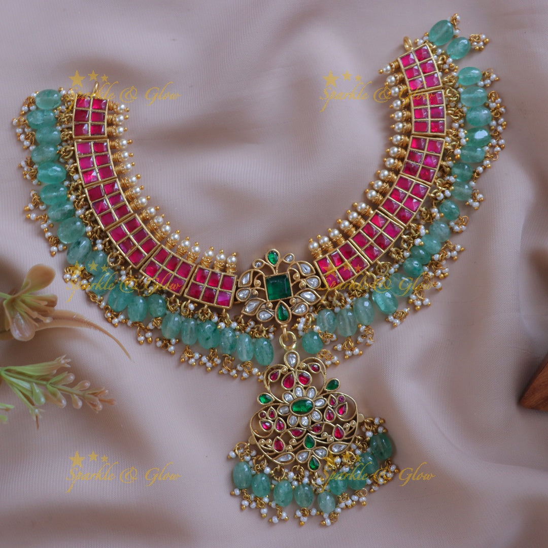 Exquisite Kundan Necklace for Festive Elegance
